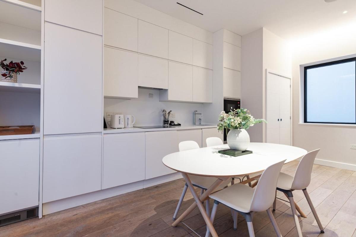 Vesto Stylish Split Level 1-bed Apt King's Cross Appartamento *